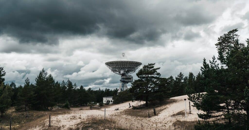 Découvrez l'application mobile incontournable pour signaler les radars et échapper aux amendes : téléchargez-la sans tarder ! 5 découvrez le fonctionnement et les applications du radar, une technologie essentielle pour la détection et le suivi d'objets en mouvement. plongez dans son histoire, ses innovations et son utilisation dans divers secteurs comme l'aviation, la météorologie et la sécurité.