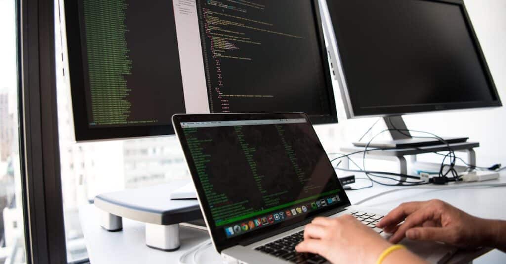 Le développement web va-t-il franchir un cap décisif avant 2025 ? 7 découvrez l'art du développement web, de la création de sites dynamiques à l'optimisation des performances. apprenez les meilleures pratiques, les technologies tendances et comment transformer vos idées en réalité numérique.