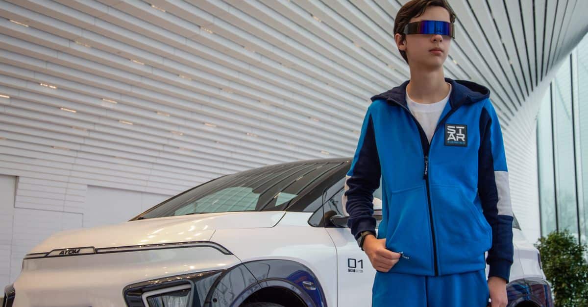 Plus de 100 000 précommandes pour cette voiture électrique abordable : un succès retentissant en perspective ? 10 réussite de la précommande pour la voiture électrique abordable : profitez d'une mobilité écologique à petit prix dès maintenant.