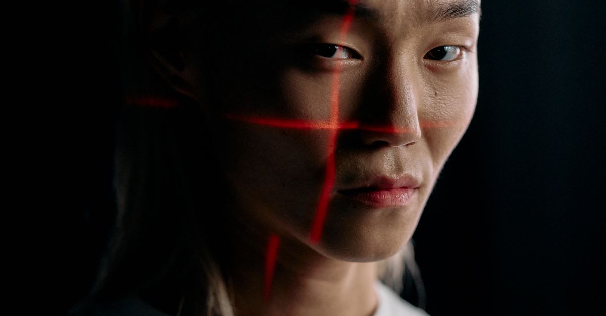 Comment l'intelligence artificielle lutte contre les deepfakes 9 découvrez notre solution avancée d'ia pour la détection des deepfakes, garantissant l'authenticité des contenus numériques grâce à une technologie de pointe.