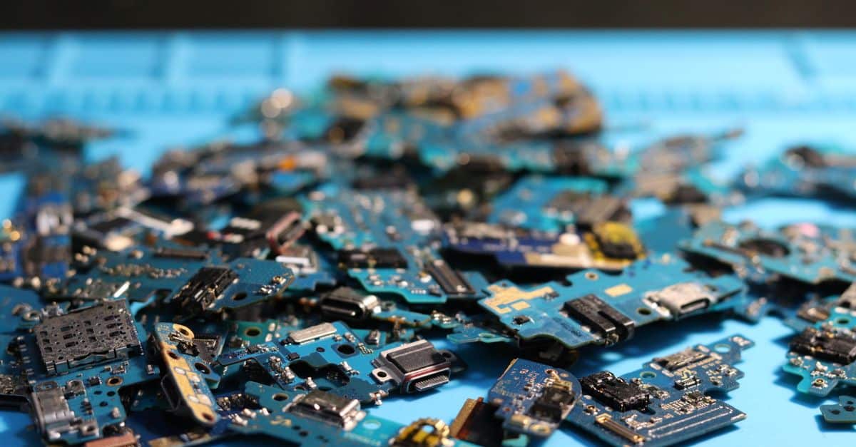 La reprise du secteur du matériel d'IA, portée par Nvidia, dynamise la progression des actions chinoises 9 découvrez le renouveau du matériel dédié à l'intelligence artificielle : technologies innovantes et avancées pour booster vos performances ia.