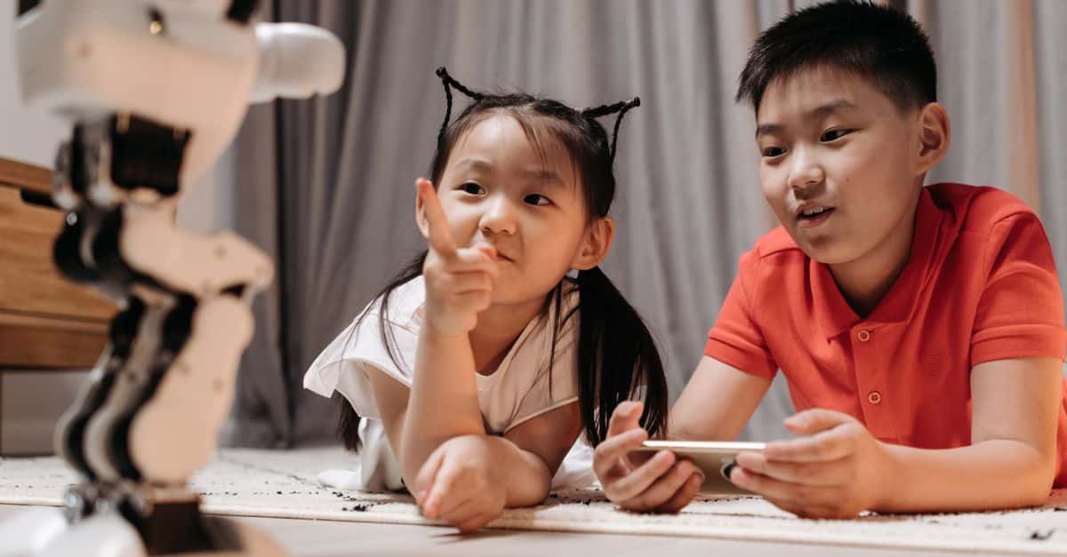 l'impact de l'ia sur le secteur éducatif 9 découvrez comment l'intelligence artificielle transforme l'éducation en personnalisant l'apprentissage, améliorant les méthodes pédagogiques et facilitant l'accès au savoir pour tous.