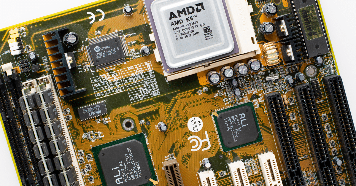 Bonne nouvelle d'AMD : votre carte mère actuelle reste compatible pour les futurs processeurs ! 2 découvrez la compatibilité des cartes mères amd pour choisir celle qui correspond parfaitement à votre processeur et optimisez les performances de votre pc.