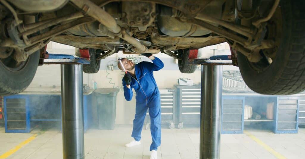 Un contrôle technique annuel pour les véhicules anciens : une nouvelle exigence en vue ? 5 inspection technique annuelle pour véhicules anciens : assurez la sécurité et la conformité de votre voiture de collection avec un contrôle adapté à son âge et son état.