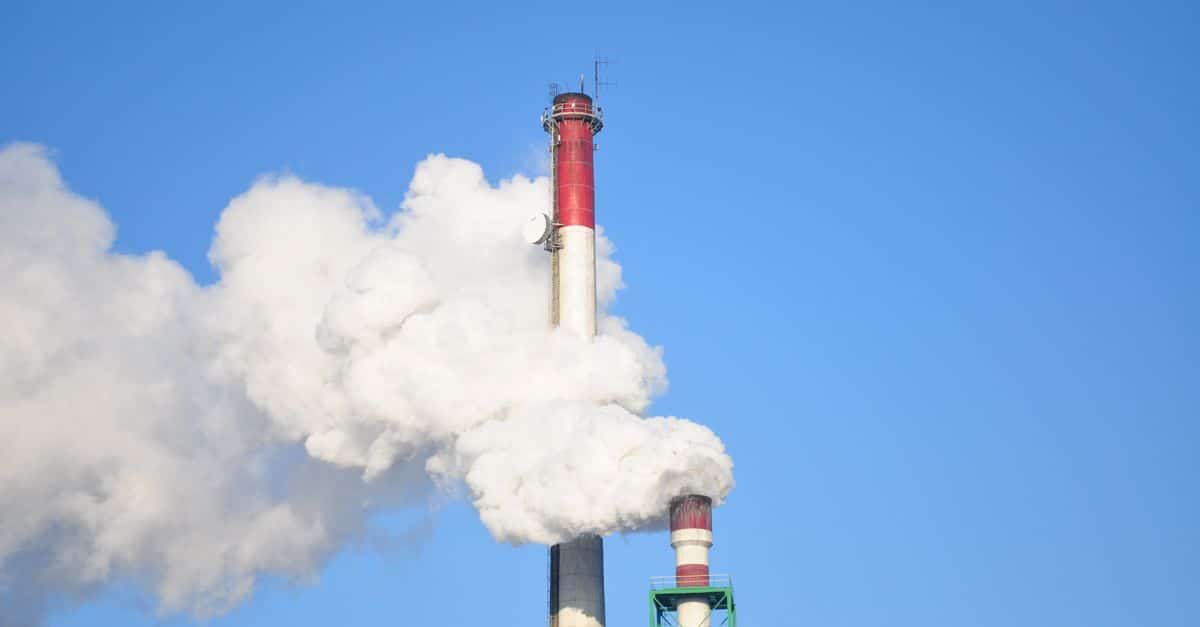 Pollution automobile : un nouveau système innovant cible les particules de freinage pour un air plus pur 2 découvrez les impacts de la pollution automobile sur l'environnement et la santé, ainsi que les solutions pour réduire les émissions et protéger notre planète.