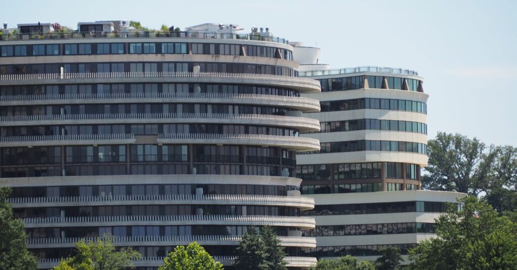 Une révélation choc dans l'industrie automobile : 15 titans pris en flagrant délit 6 découvrez les révélations surprenantes et les détails clés du scandale automobile qui a secoué l'industrie mondiale.