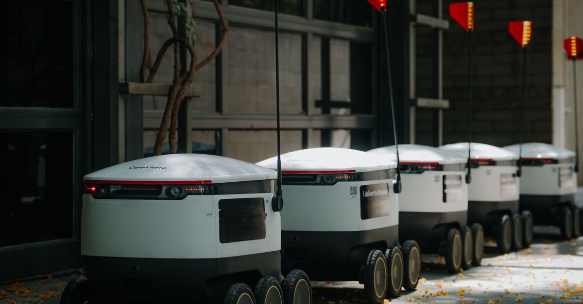 Les robots autonomes : une révolution technologique en cours 9 découvrez l'univers des robots autonomes : technologies innovantes, applications variées et avenir de l'automatisation intelligente.