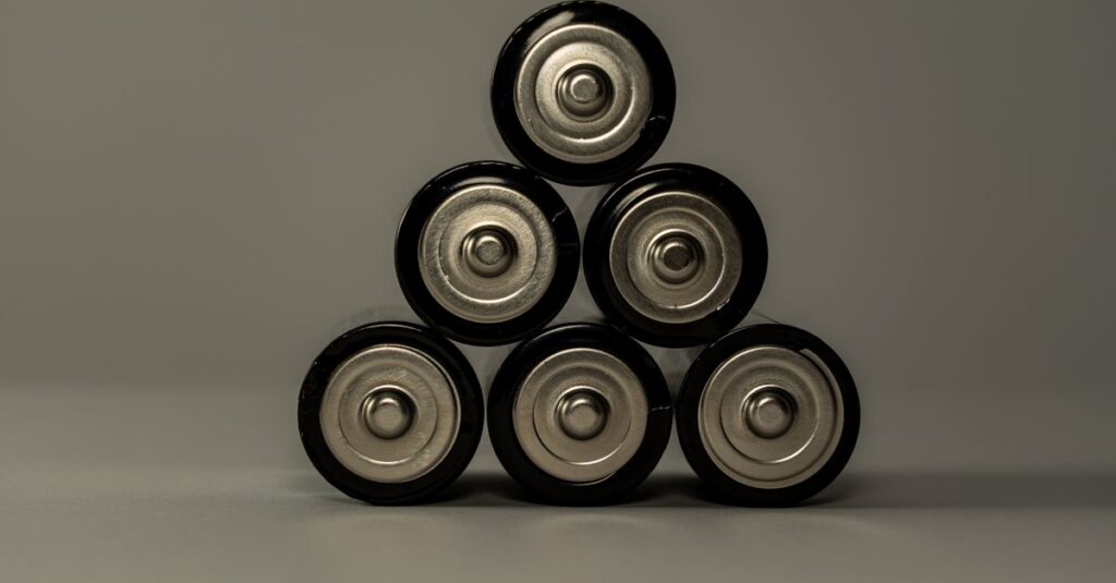 La quête d'une technologie de batterie pour les voitures électriques : un enjeu de souveraineté industrielle pour l'Europe 5 découvrez les dernières avancées en technologie des batteries, leurs applications innovantes et leur impact sur l'énergie durable.