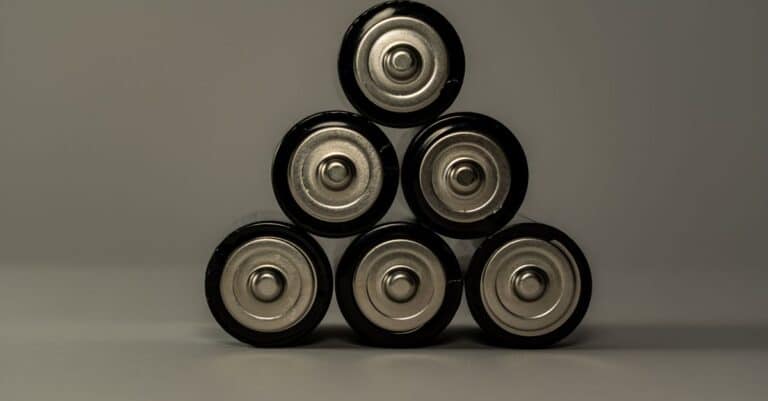 La quête d&rsquo;une technologie de batterie pour les voitures électriques : un enjeu de souveraineté industrielle pour l&rsquo;Europe