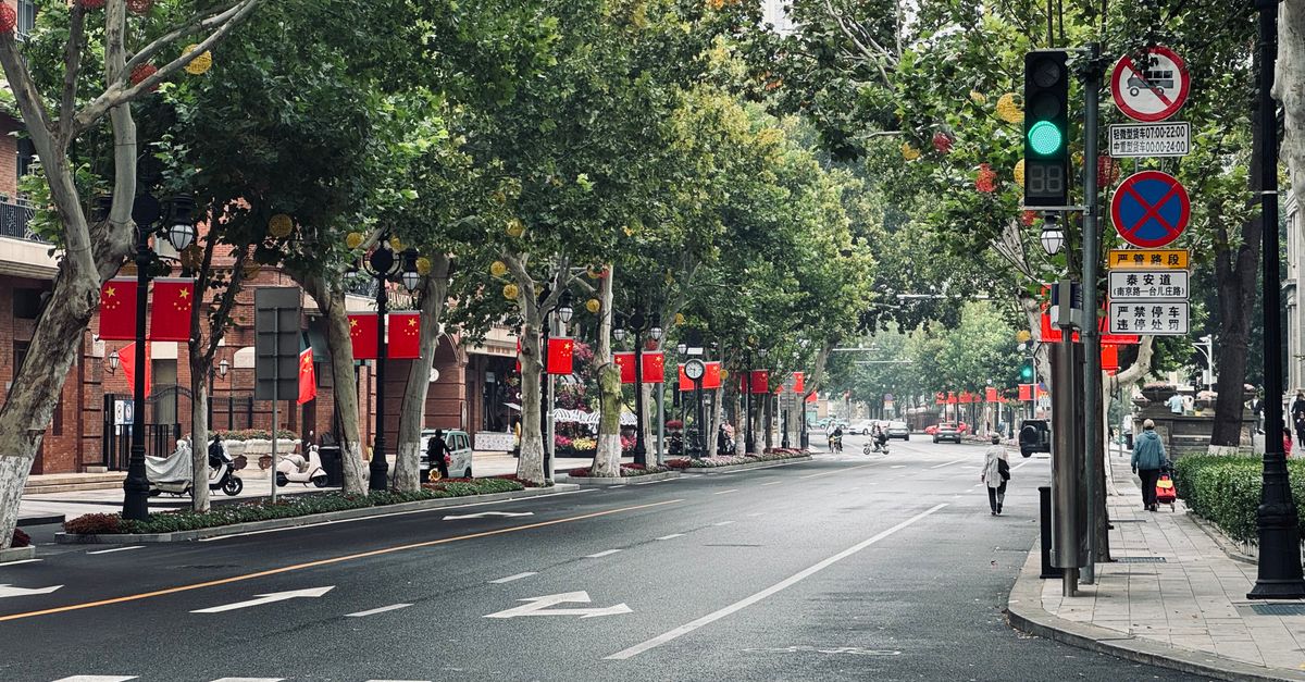 Pékin exprime son mécontentement face à l'interdiction américaine des véhicules dotés de technologie chinoise 6 beijing exprime son mécontentement face à l'interdiction américaine concernant les véhicules technologiques chinois, soulignant les tensions croissantes entre les deux nations.