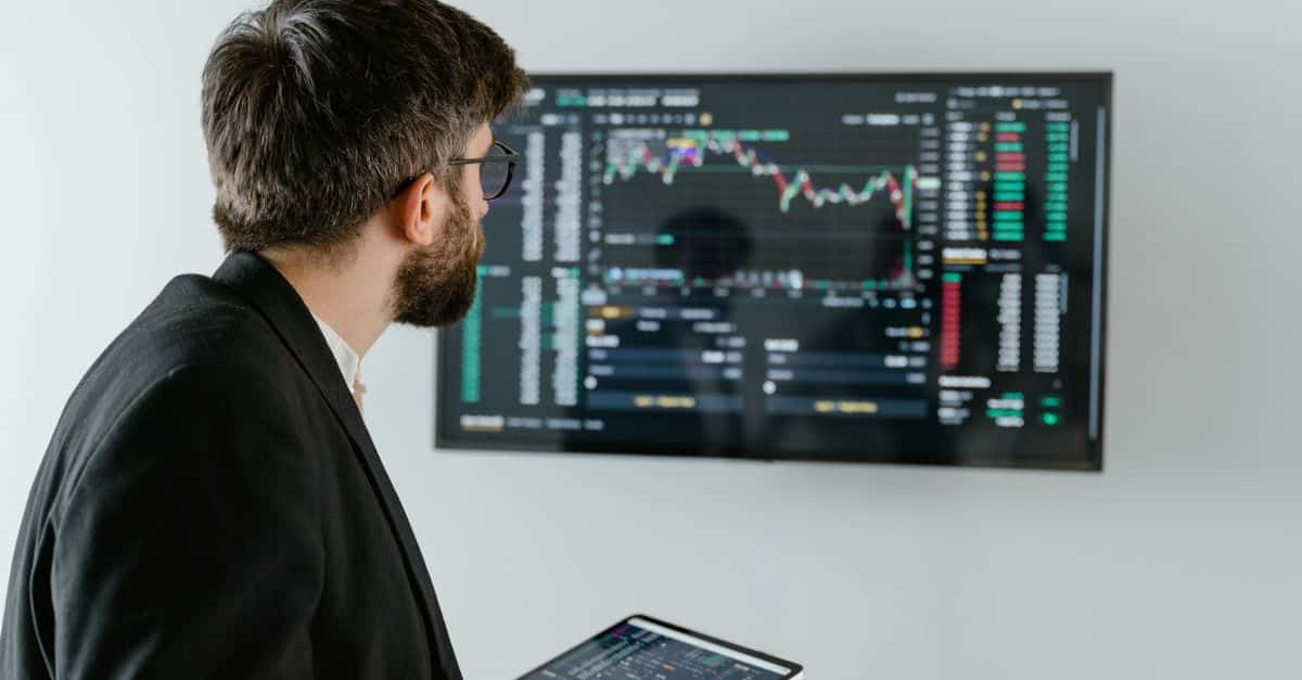 Comprendre les enjeux du big data dans la transformation numérique 7 découvrez le big data, une technologie essentielle pour analyser et exploiter de vastes volumes de données afin d'optimiser la prise de décision et l'innovation.