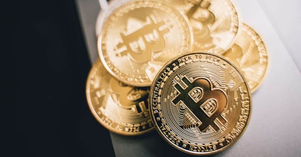 est-il judicieux d'investir dans le Bitcoin (BTC) ? 1 découvrez les meilleures stratégies pour investir dans le bitcoin, comprendre ses avantages et risques, et optimiser votre portefeuille crypto en toute sécurité.