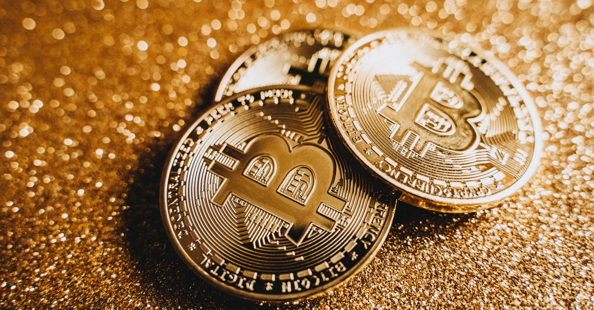 Bitcoin : le scepticisme persistant de Berkshire Hathaway 9 découvrez les raisons du scepticisme autour du bitcoin, ses risques et débats, et comment cette cryptomonnaie suscite méfiance et controverses dans le monde financier.