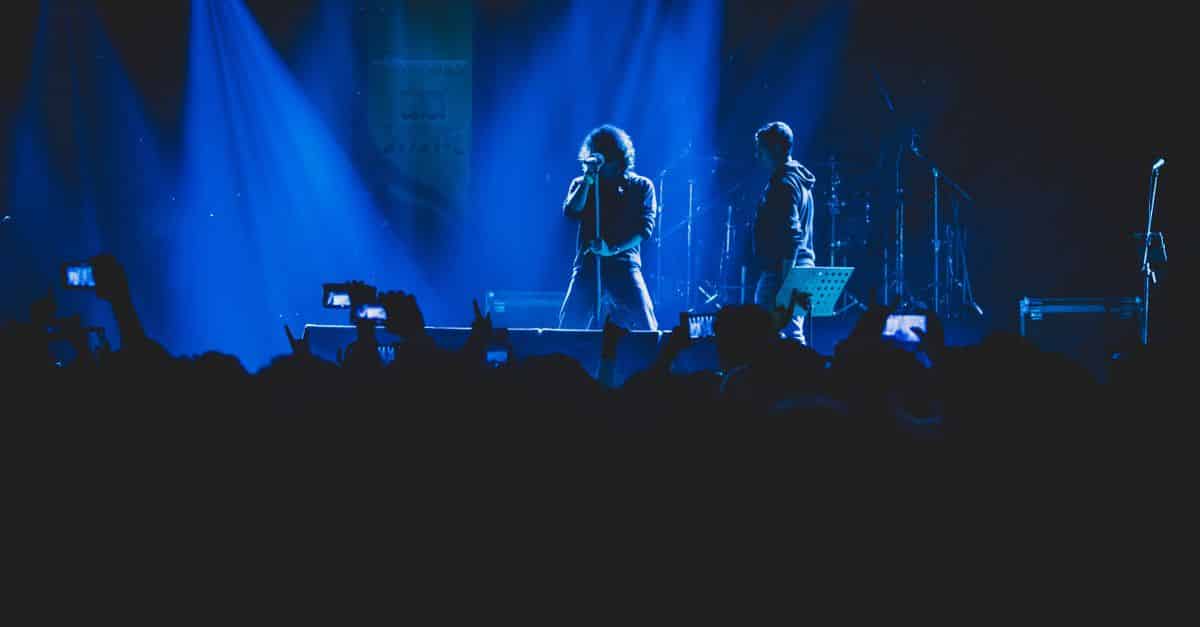 L'industrie musicale britannique atteint des sommets historiques en 2024 3 découvrez l'industrie musicale britannique : ses artistes emblématiques, ses tendances, et son impact mondial sur la musique contemporaine.
