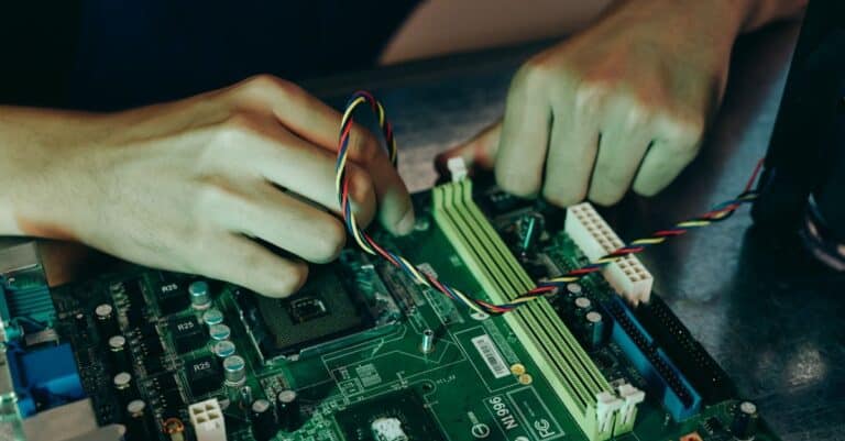 Cerebras dévoile une puce révolutionnaire et un système novateur pour booster la vitesse des serveurs