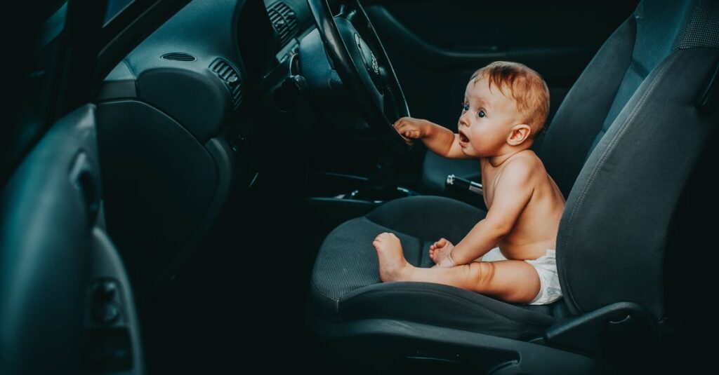 Comment ne jamais oublier un enfant dans la voiture : les technologies qui vous protègent 9 découvrez les dernières technologies de sécurité pour enfants en voiture, conçues pour protéger vos tout-petits lors de chaque trajet.