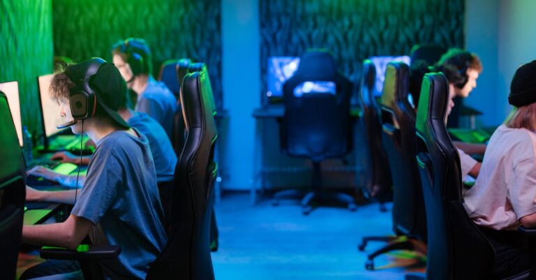 Deux hackers rivaux s&rsquo;affrontent pour la conquête du Cloud professionnel