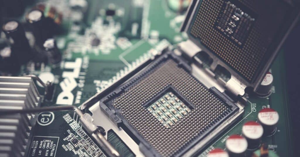 Découvrez CPU-Z : téléchargez-le sur Windows, Web, ou Android pour en savoir plus sur votre matériel 1 cpu-z est un outil gratuit qui fournit des informations détaillées sur le processeur, la carte mère, la mémoire et d'autres composants matériels de votre pc.