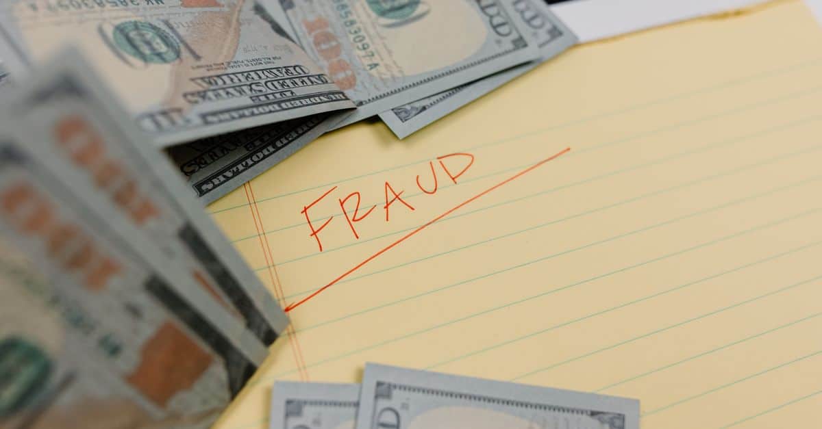Victime d’une escroquerie de 550 000 euros en cryptomonnaies, Patrick se retrouve radié par ING : « Je suis complètement bloqué » 10 découvrez les risques liés à la fraude en cryptomonnaie et apprenez à protéger vos investissements contre les escroqueries dans le monde des devises numériques.