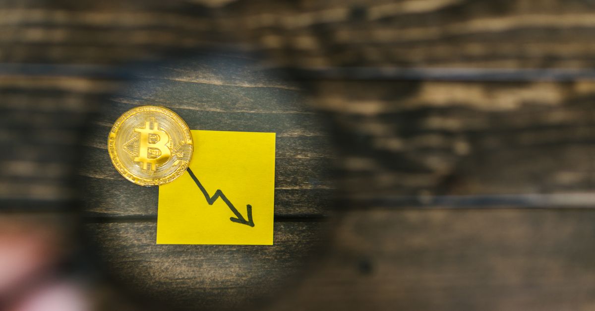 La Banque d'Italie alerte sur les risques que les bitcoins et autres cryptomonnaies font peser sur la stabilité financière à l'échelle mondiale. 11 découvrez les principaux risques liés aux cryptomonnaies, incluant la volatilité, la sécurité et la réglementation, pour investir en toute connaissance de cause.