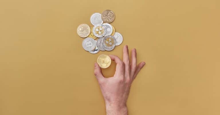 Comprendre la fiscalité des crypto-monnaies : toutes les nouveautés de 2025