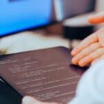 Développement web en 2026 : pourquoi les entreprises privilégient de nouveau les solutions sur-mesure