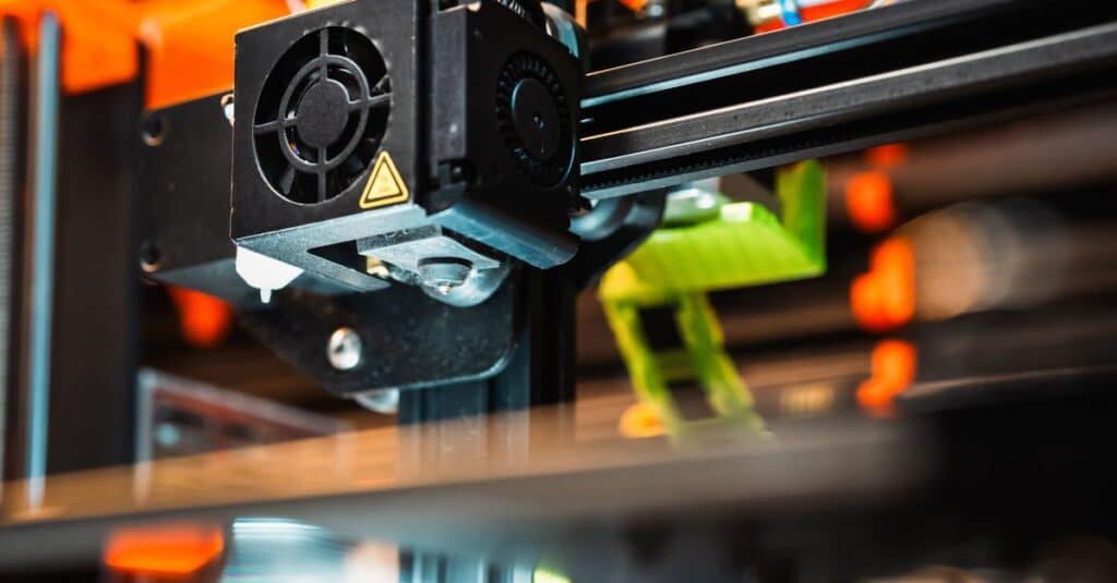 Les bases de l'impression 3D : tout ce qu'il faut savoir 4 découvrez les bases de l'impression 3d : principes, technologies et applications pour débutants.