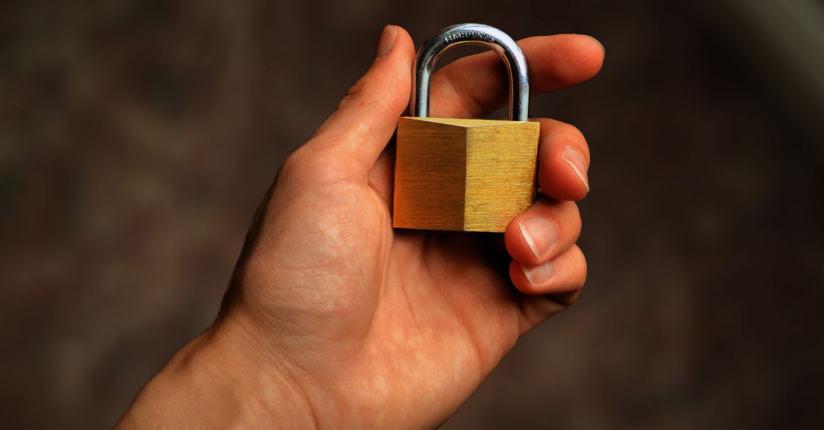 Assurez la sécurité de votre ordinateur portable, smartphone et tablette achetés pour la rentrée : nos conseils indispensables 4 découvrez comment assurer la sécurité de vos appareils grâce à des solutions avancées de protection contre les menaces et les attaques.