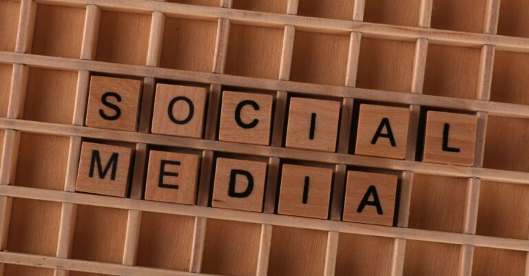 Les enjeux des médias numériques dans notre société actuelle