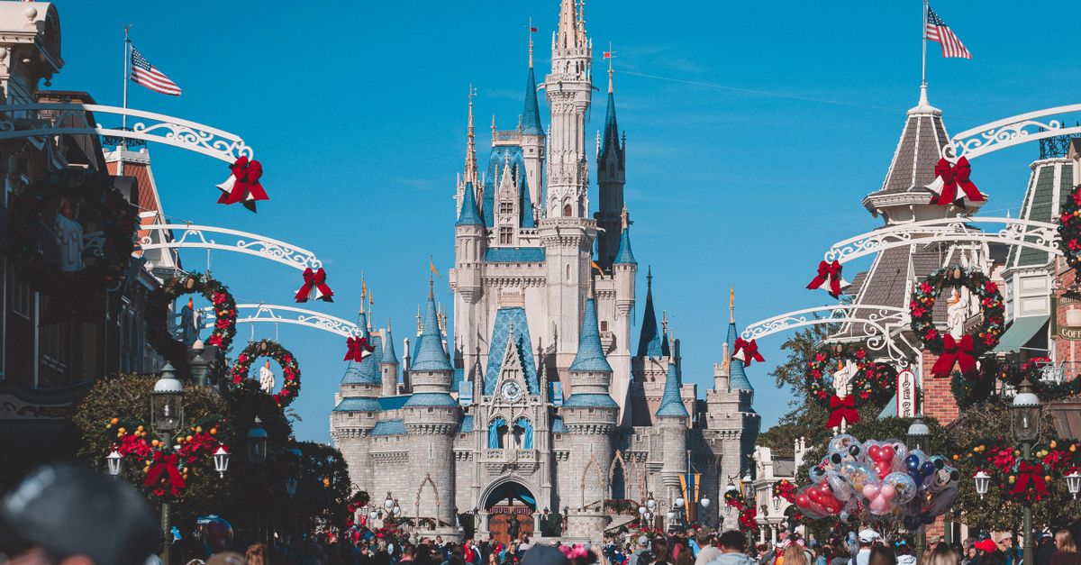 Disney+ : Découvrez notre sélection incontournable des 10 meilleures séries à ne pas manquer en streaming cet août 2026 1 découvrez les meilleures séries disponibles sur disney+ : des classiques incontournables aux nouveautés captivantes, pour tous les goûts et tous les âges.