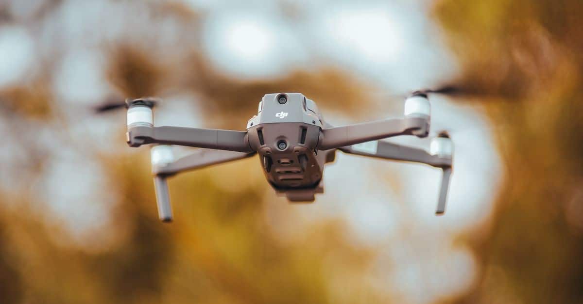 Conflit ukrainien : les raids de drones ciblent les entrepôts de Wildberries, le géant russe du e-commerce 1 découvrez tout sur les raids de drones : stratégies, technologies et impacts actuels dans le domaine militaire et civil.