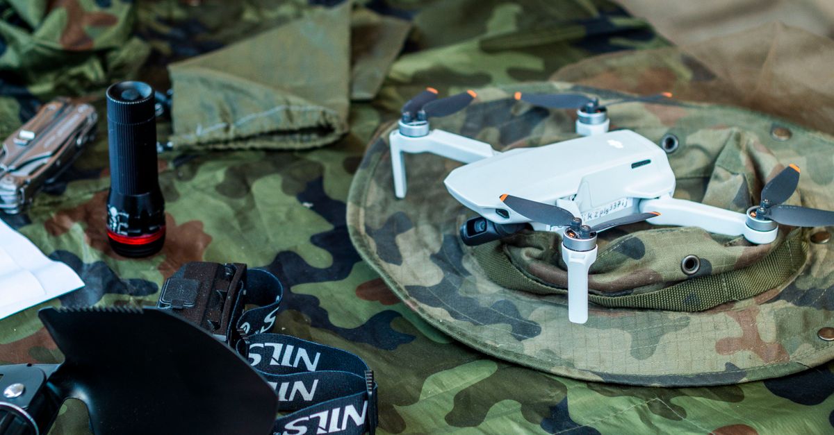 Au moins cinq morts dans chaque camp : frappes de drones russes et ukrainiens secouent les deux pays 2 découvrez les enjeux et impacts des frappes de drones, une technologie militaire controversée aux implications géopolitiques majeures.