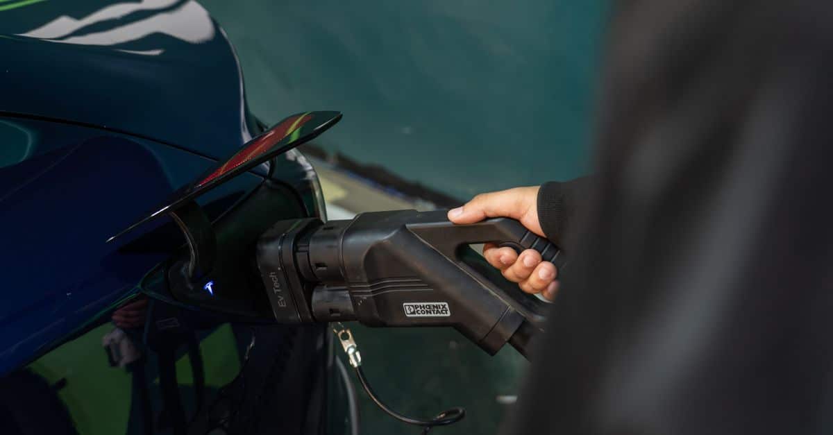 Batteries des véhicules électriques : vers la fin de l’ère lithium-ion, découvrez les 5 technologies révolutionnaires en marche 9 découvrez tout sur les batteries pour véhicules électriques : types, technologies, durabilité et conseils pour optimiser leur performance.