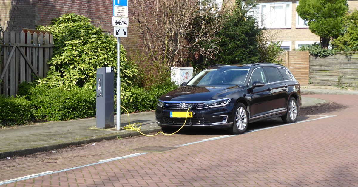 les véhicules électriques incontournables à considérer pour un achat en 2025 11 découvrez les dernières tendances et innovations des véhicules électriques en 2025, leurs avantages écologiques, et les modèles incontournables à venir.