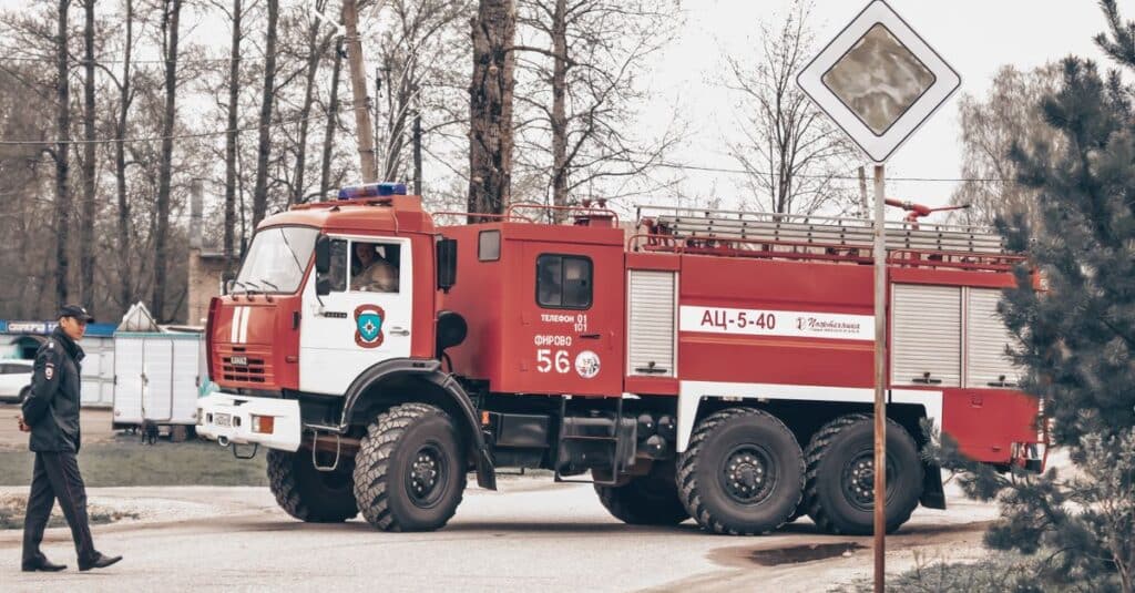 Vision 4rescue : un véhicule innovant révolutionnant l'équipement des pompiers 10 découvrez notre gamme de véhicules de lutte contre l'incendie, conçus pour intervenir rapidement et efficacement afin de protéger les vies et les biens.