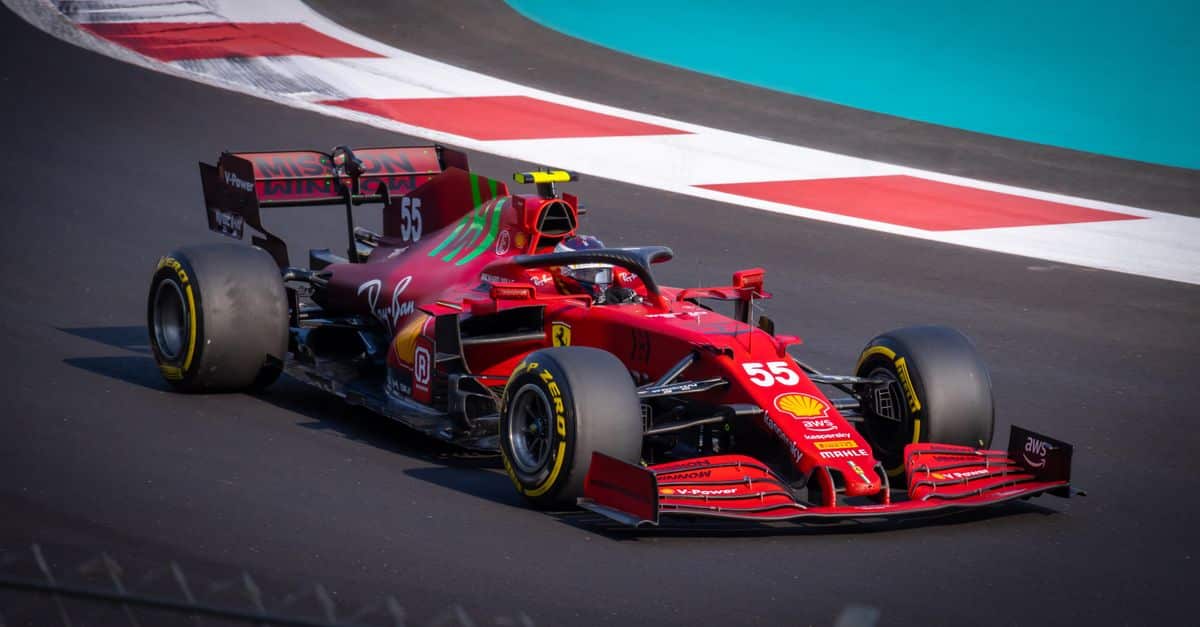 L'histoire fascinante des voitures de Formule 1 : une évolution pleine de innovations 2 découvrez tout sur les voitures de formule 1 : performances, technologies avancées et actualités des courses automobiles les plus rapides au monde.