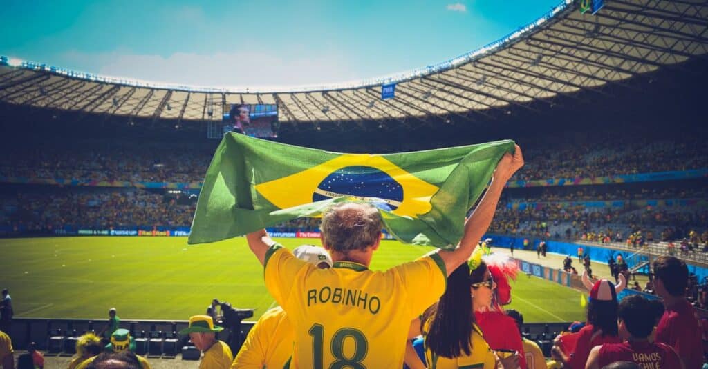 Fox surpasse les prévisions au T4 grâce à un pic de revenus publicitaires générés par la Coupe du Monde 9 découvrez la forte augmentation des revenus publicitaires de fox au 4ème trimestre grâce à la coupe du monde, un événement majeur boostant les gains publicitaires.