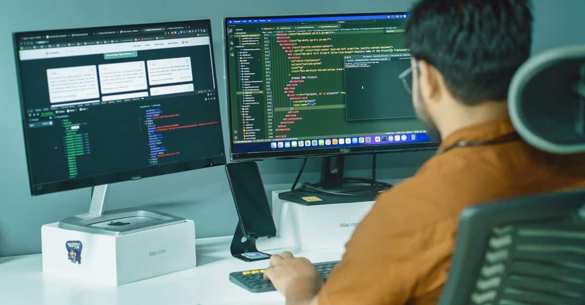 Opportunité de Carrière : Développeur Full Stack H/F à Aix-en-Provence (13100) - Rejoignez Figaro Emploi 2 développeur full stack expérimenté, spécialisé dans la conception et la réalisation d'applications web complètes, maîtrisant à la fois le front-end et le back-end pour des solutions optimales.