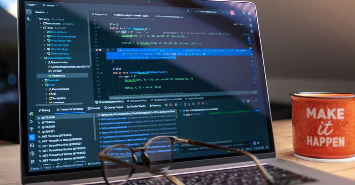 Opportunité passionnante pour un développeur ou une développeuse web full-stack intermédiaire chez SWOO 1 développeur web full-stack expert, maîtrisant front-end et back-end pour créer des applications performantes et responsives.