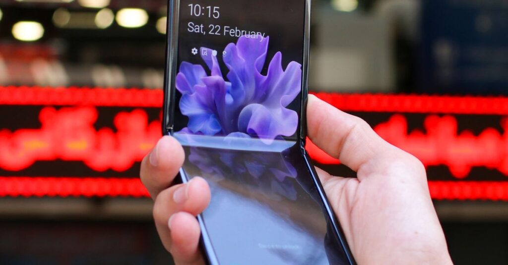 Mon expérience d'une semaine avec le Galaxy Z Fold8 : un véritable billet vers le futur 5 découvrez le galaxy z fold8, le smartphone pliable de dernière génération alliant innovation, puissance et design élégant pour une expérience utilisateur unique.