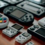 Consoles de jeu : Sony et Microsoft s&rsquo;approchent du cap symbolique des 1000 dollars