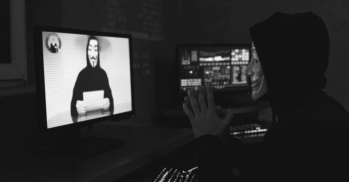 ZeroBytes : À la découverte du duo de hackers derrière le vol massif de données fiscales 9 découvrez tout sur les hackers : leurs méthodes, motivations et impact sur la sécurité informatique. comprenez comment protéger vos données efficacement.