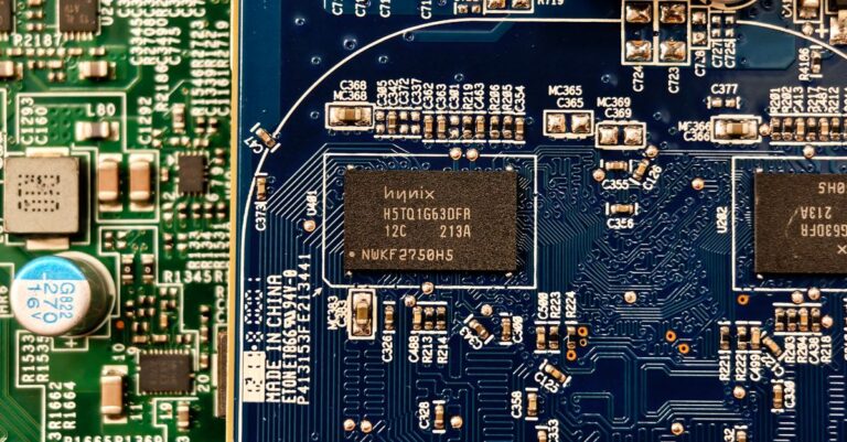 Téléchargez gratuitement HWiNFO64 pour Windows : Outil complet d’analyse hardware sur La logithèque