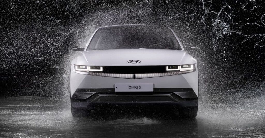 Le Hyundai Inster se démarque comme l'une des meilleures voitures électriques à moins de 25 000 euros, selon Survoltés. 9 découvrez la hyundai ioniq 5, une voiture électrique innovante au design futuriste, offrant une autonomie exceptionnelle et des technologies de pointe pour une conduite éco-responsable et confortable.