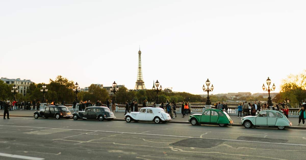 les raisons du succès des voitures thermiques face aux modèles électriques en France 4 découvrez le succès des voitures à combustion interne en france, leur évolution, leur impact économique et leur place dans le secteur automobile français.