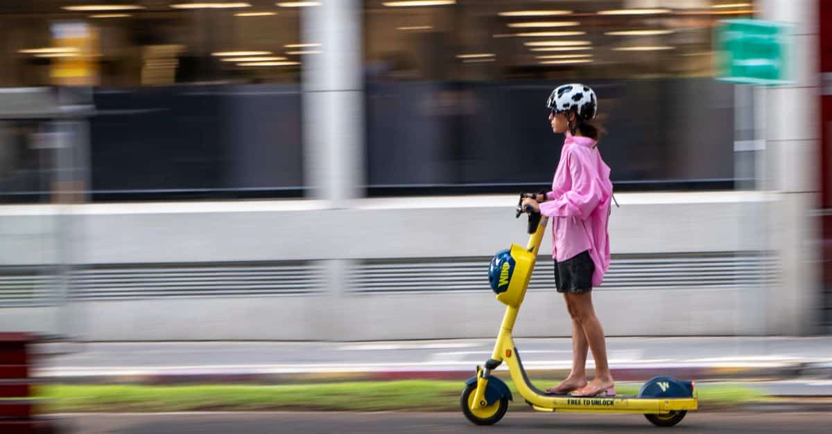 Découverte d'Æmotion : la nouvelle ère de la micro-mobilité en France 8 découvrez tout sur la micromobilité : solutions de transport écologiques, pratiques et innovantes pour vos déplacements urbains quotidiens.