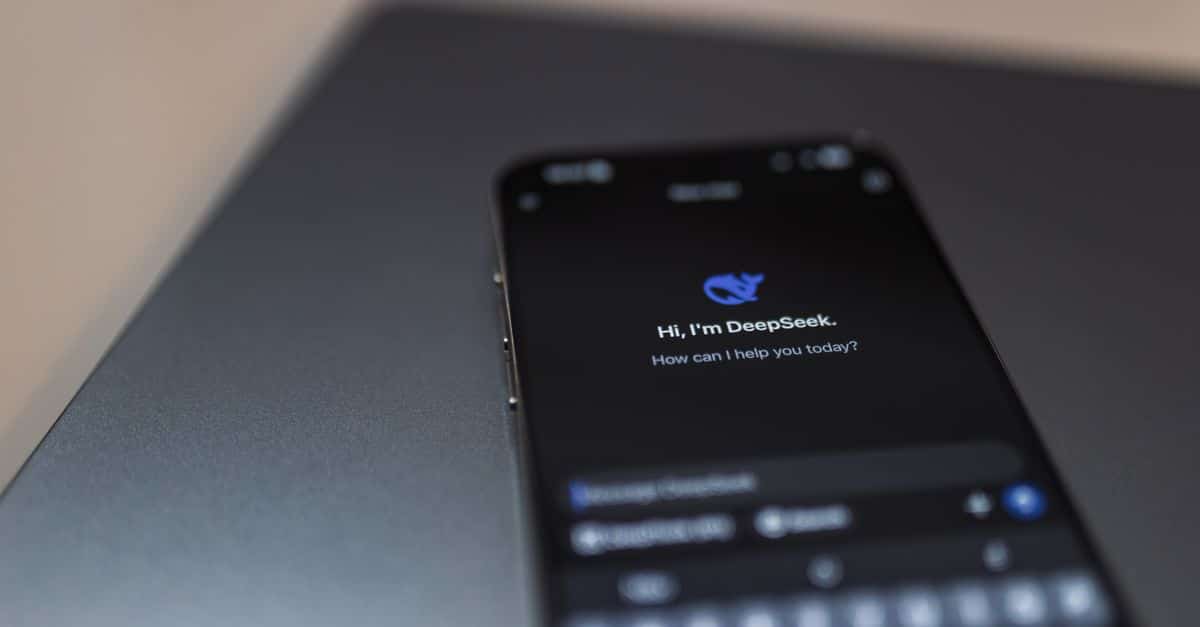 Mistral AI : dévoilement de sa toute nouvelle application mobile 3 découvrez le lancement de l'application mobile mistral ai, une innovation qui révolutionne l'intelligence artificielle à portée de main. téléchargez dès maintenant pour une expérience utilisateur fluide et performante.