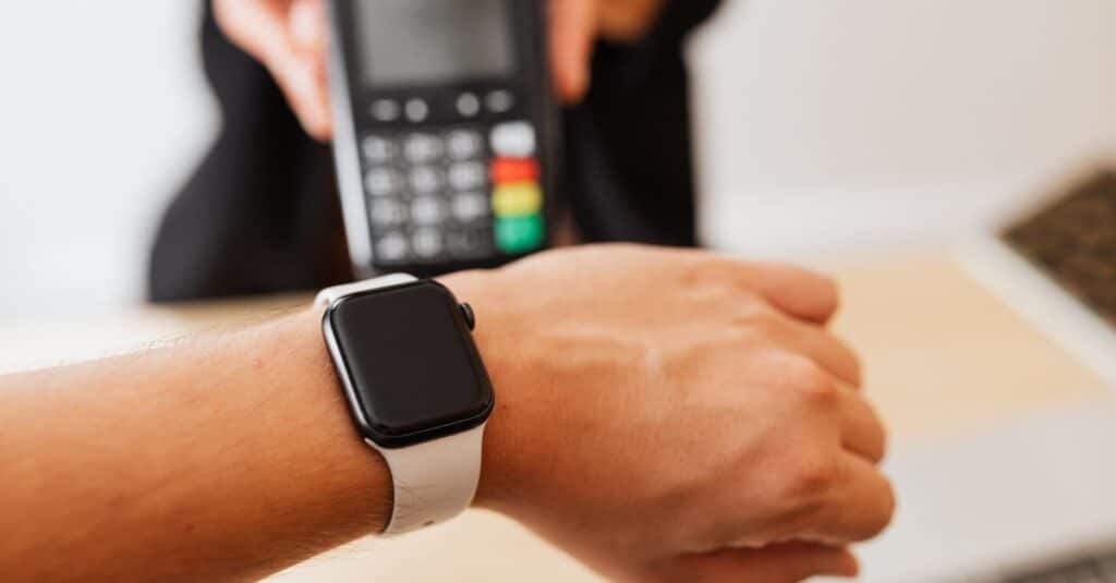 Paiement mobile : astuces pour effectuer des paiements sans contact via une application 5 découvrez les solutions de paiement mobile sécurisées et rapides, pour effectuer vos transactions en toute simplicité via smartphone.
