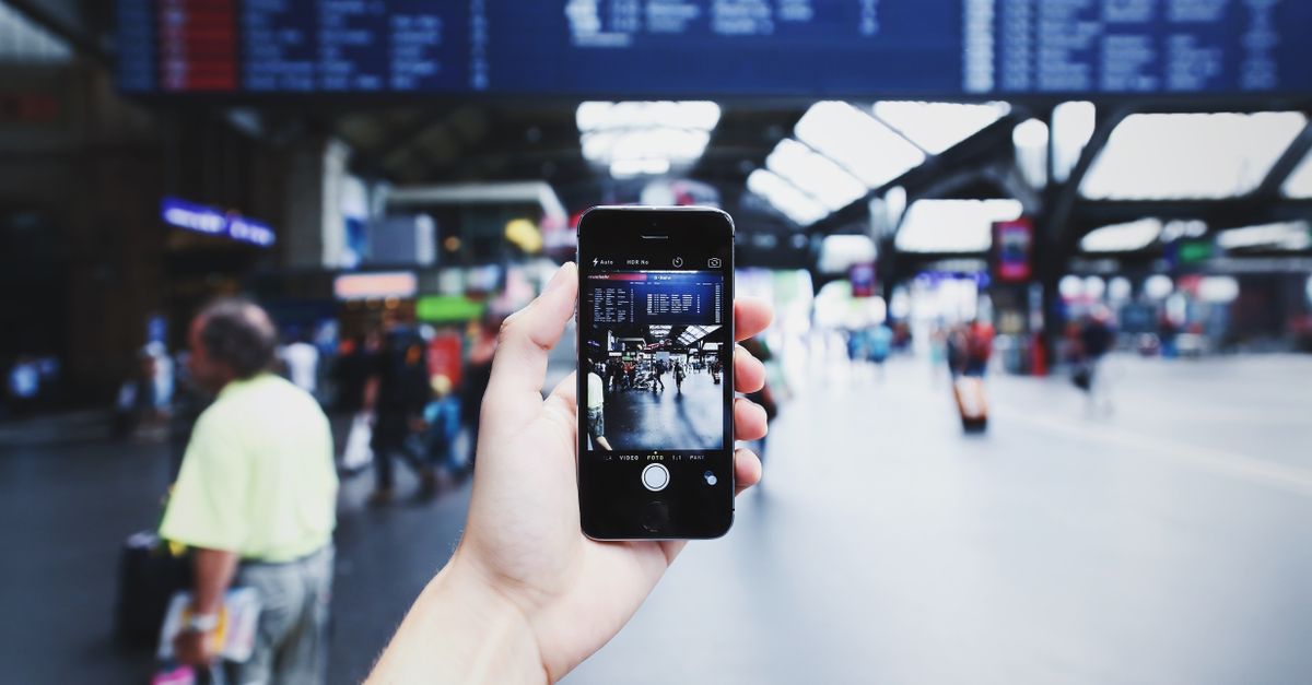Les mobiles en 2025 : les applications incontournables, les avancées de l'IA générative et l'évolution des réseaux sociaux 2 découvrez les tendances et innovations de la technologie mobile en 2025, des appareils connectés aux avancées en communication sans fil pour un futur plus intelligent.