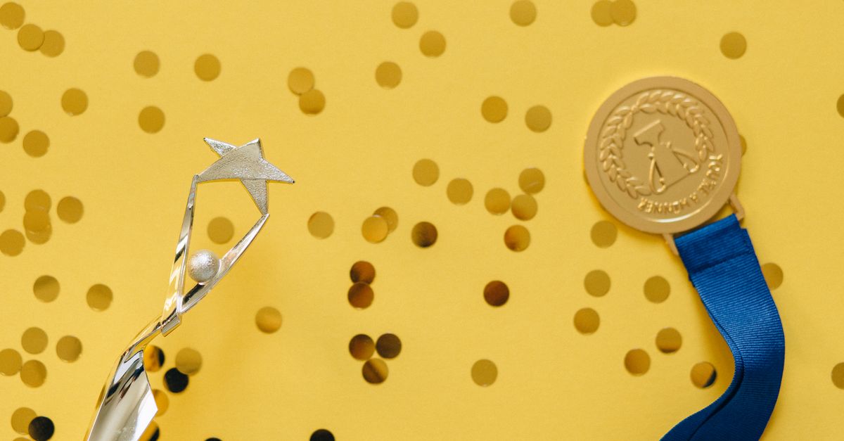 Le prix Nobel de physique attribué à deux scientifiques pour leurs recherches innovantes sur l'apprentissage automatique 11 découvrez les avancées majeures récompensées par le prix nobel de physique, honorant chaque année les contributions exceptionnelles à la compréhension de l'univers.